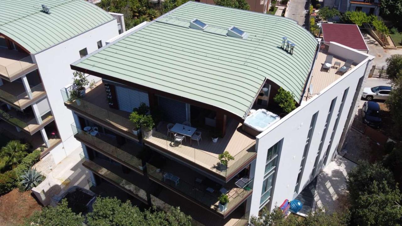 The Q Superior - A Penthouse With Jacuzzi And Sauna روفينج المظهر الخارجي الصورة