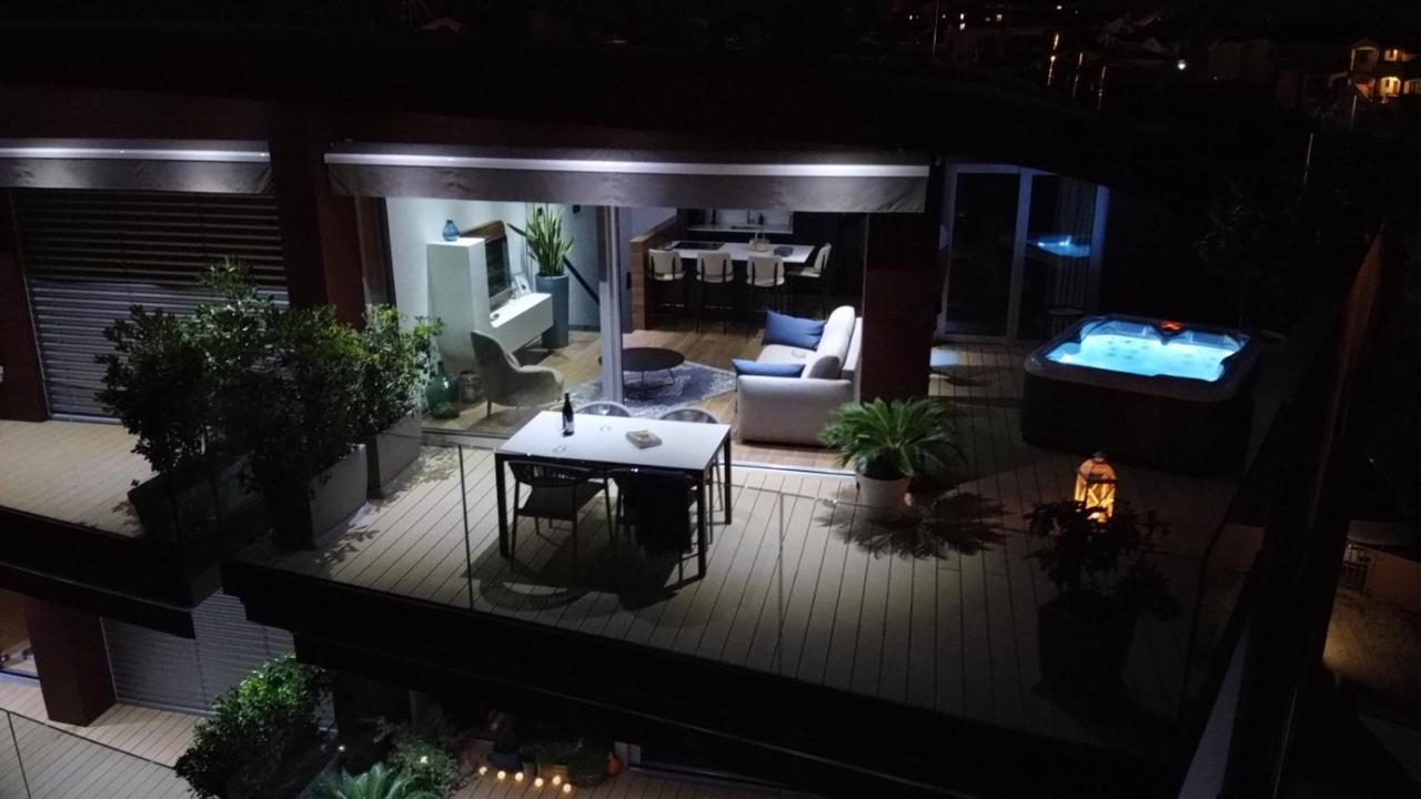 The Q Superior - A Penthouse With Jacuzzi And Sauna روفينج المظهر الخارجي الصورة