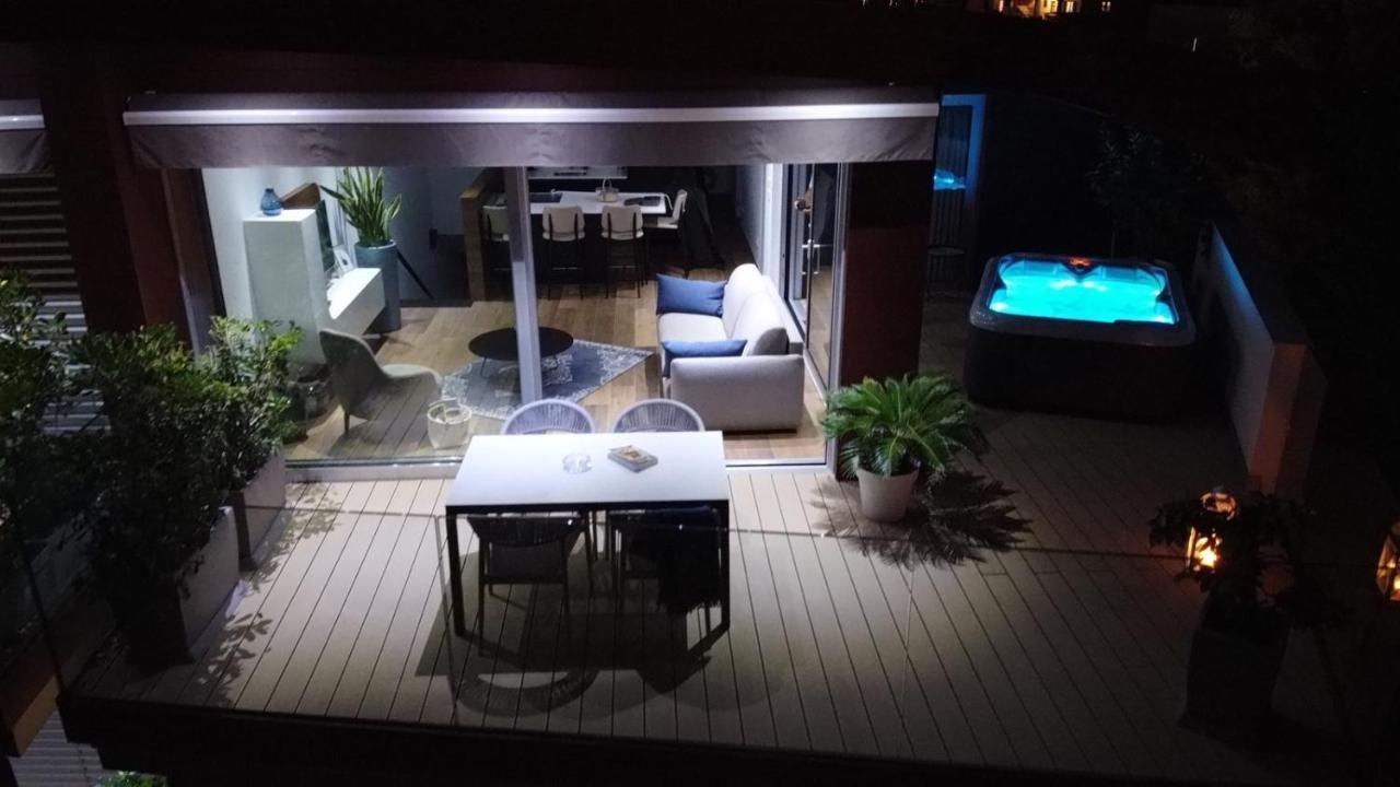 The Q Superior - A Penthouse With Jacuzzi And Sauna روفينج المظهر الخارجي الصورة