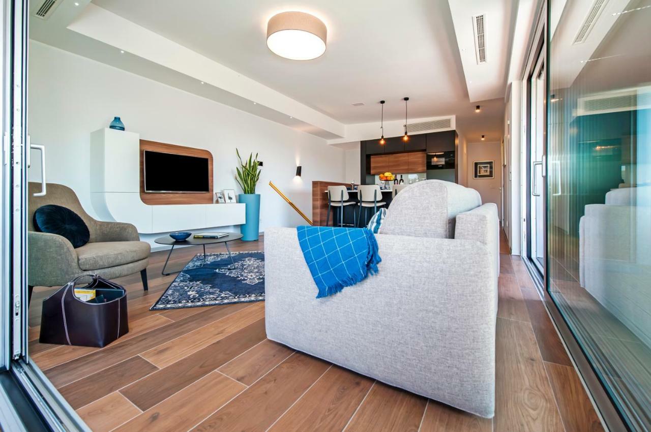 The Q Superior - A Penthouse With Jacuzzi And Sauna روفينج المظهر الخارجي الصورة
