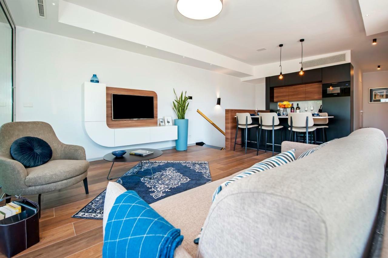 The Q Superior - A Penthouse With Jacuzzi And Sauna روفينج المظهر الخارجي الصورة