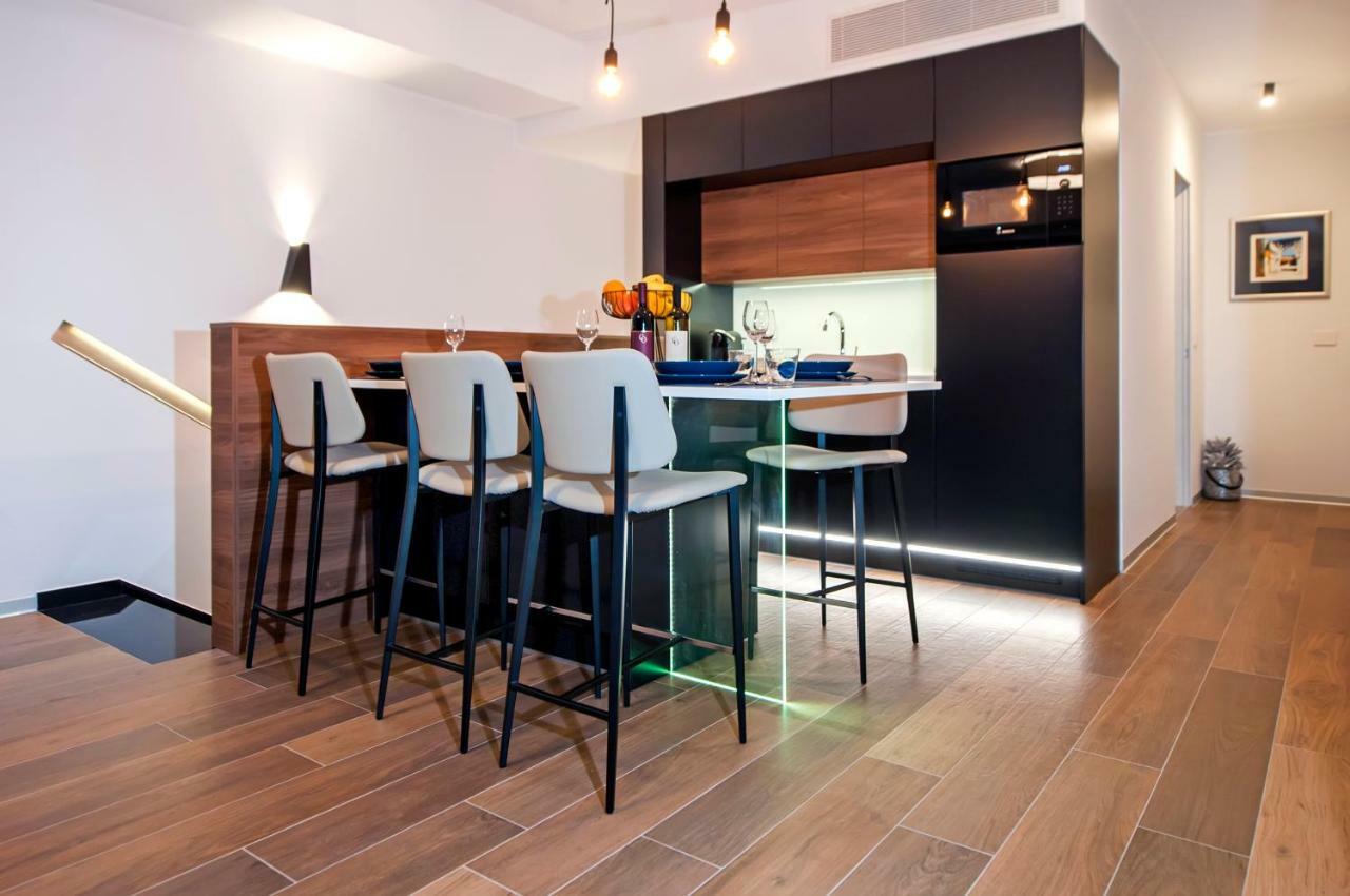 The Q Superior - A Penthouse With Jacuzzi And Sauna روفينج المظهر الخارجي الصورة